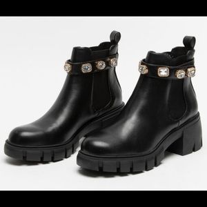 Women’s Madden Girl Honeyy Booties